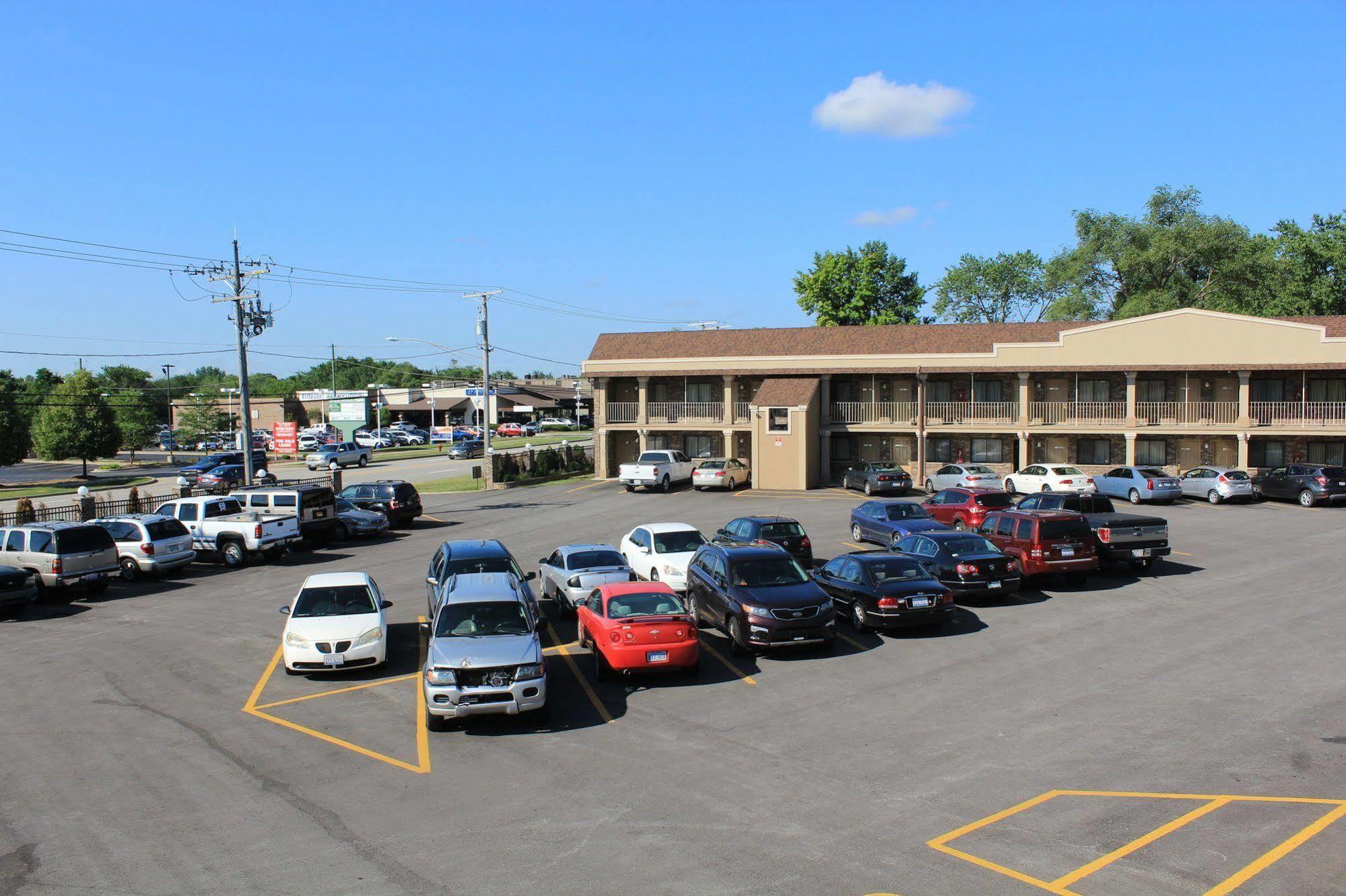 American Inn And Suites Countryside Exterior photo